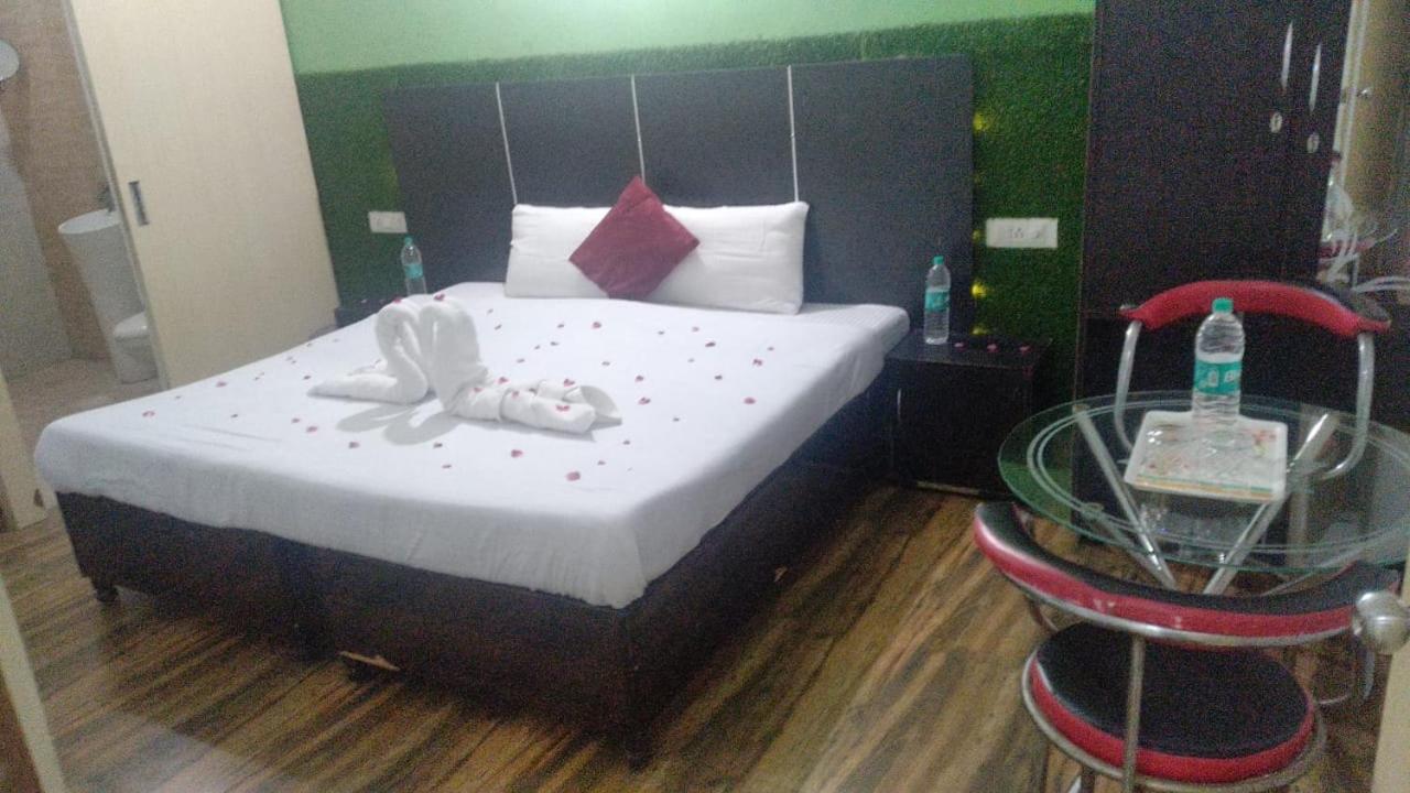 The Palm Tree -Family Stay อัมริตสา ภายนอก รูปภาพ